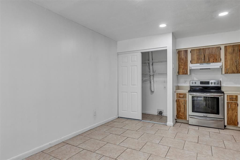 For Sale: $499,000 (8 beds, 0 baths, 3233 Square Feet)