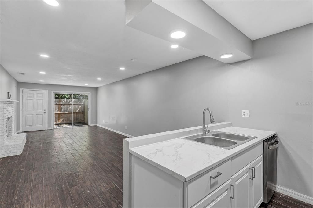 For Sale: $499,000 (8 beds, 0 baths, 3233 Square Feet)