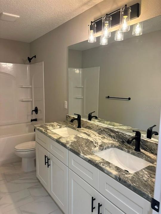 For Sale: $279,900 (3 beds, 2 baths, 1662 Square Feet)