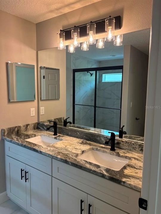 For Sale: $279,900 (3 beds, 2 baths, 1662 Square Feet)