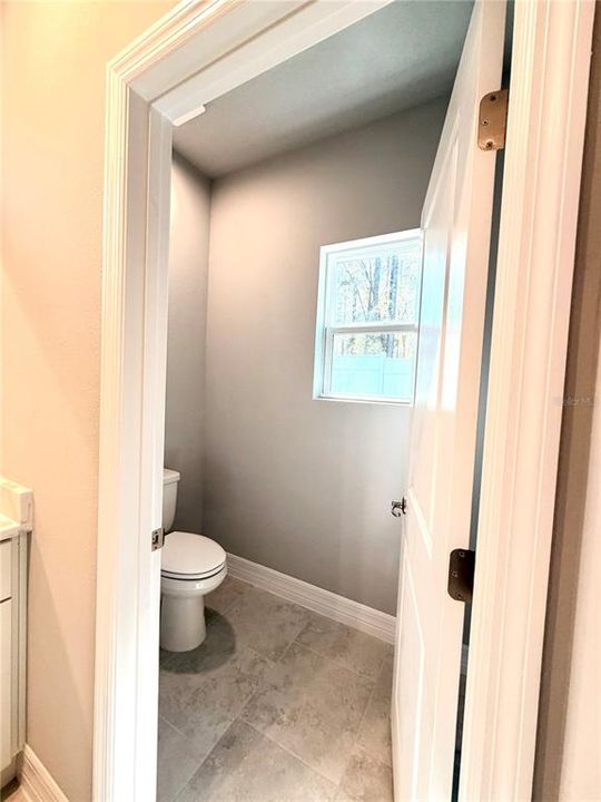 For Sale: $375,000 (4 beds, 3 baths, 1990 Square Feet)