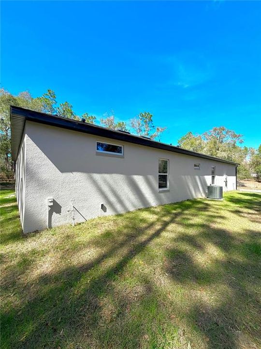 For Sale: $375,000 (4 beds, 3 baths, 1990 Square Feet)