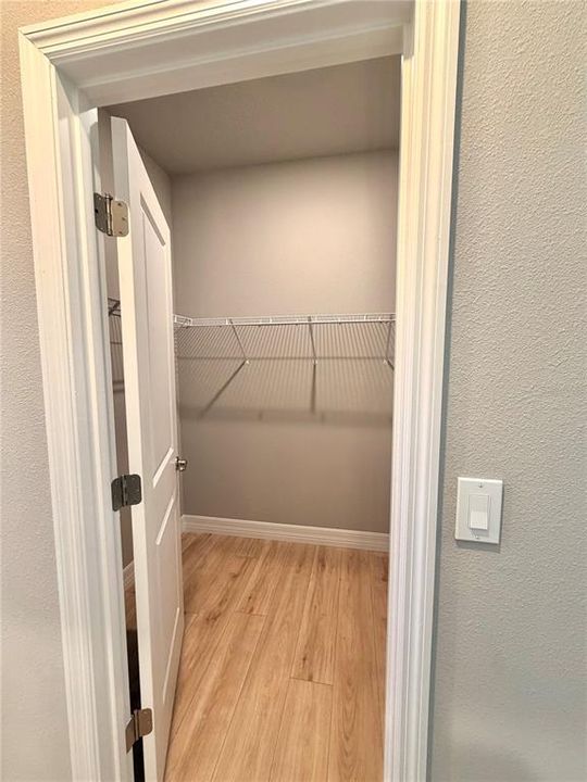 For Sale: $375,000 (4 beds, 3 baths, 1990 Square Feet)