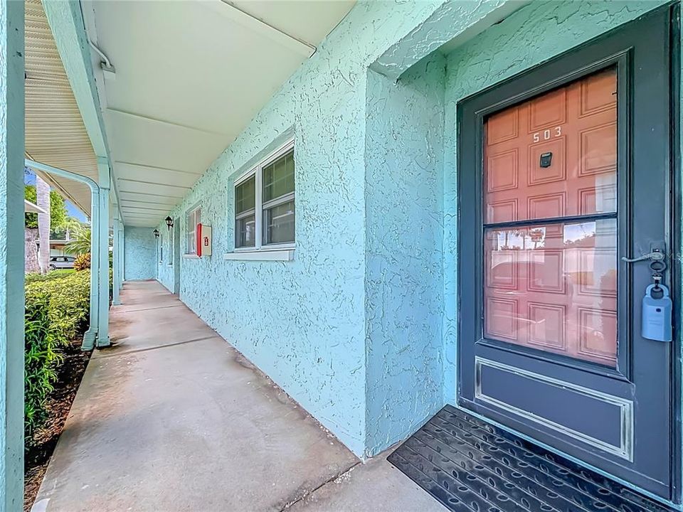 В аренду: $1,600 (2 спален, 2 ванн, 935 Квадратных фут)