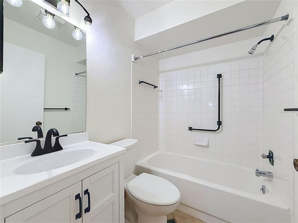 В аренду: $1,600 (2 спален, 2 ванн, 935 Квадратных фут)