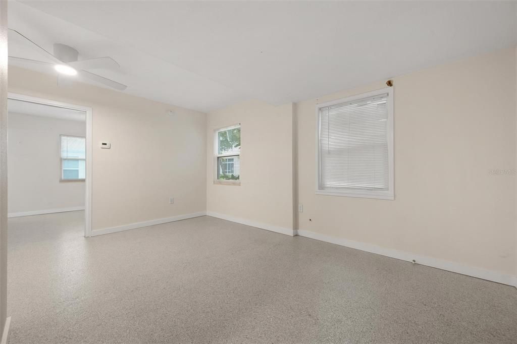 For Rent: $1,650 (1 beds, 1 baths, 500 Square Feet)