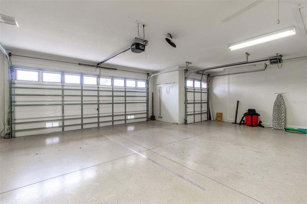 На продажу: $319,900 (3 спален, 2 ванн, 1968 Квадратных фут)