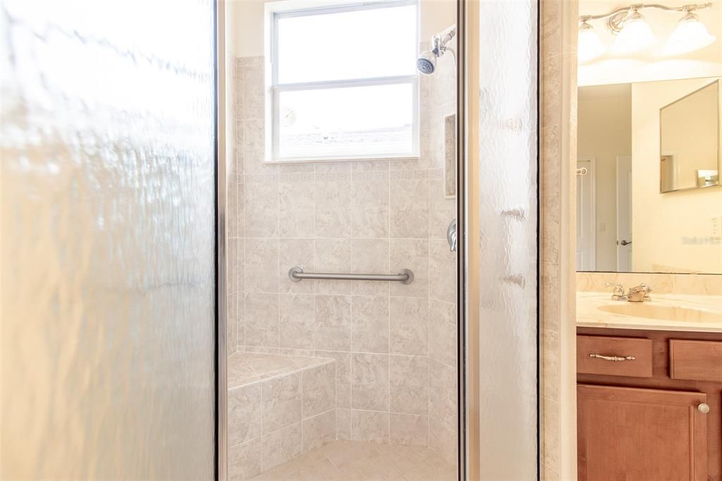 На продажу: $319,900 (3 спален, 2 ванн, 1968 Квадратных фут)