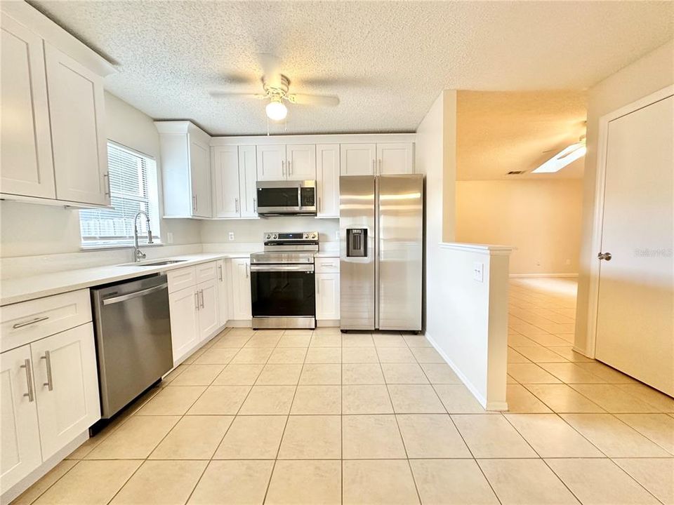 For Rent: $1,895 (3 beds, 2 baths, 1163 Square Feet)