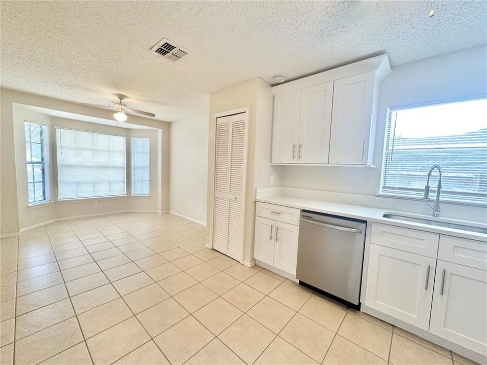 For Rent: $1,895 (3 beds, 2 baths, 1163 Square Feet)