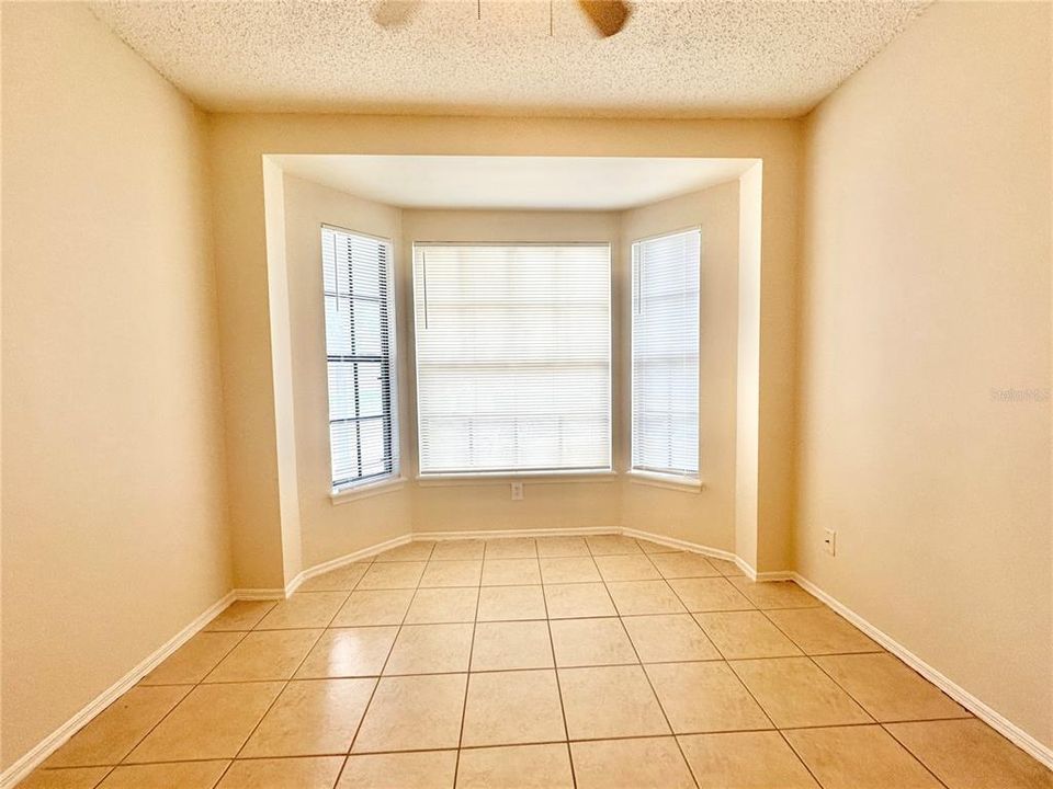 For Rent: $1,895 (3 beds, 2 baths, 1163 Square Feet)