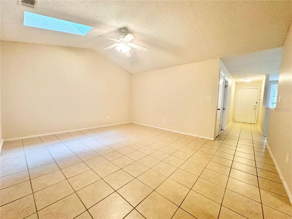 For Rent: $1,895 (3 beds, 2 baths, 1163 Square Feet)