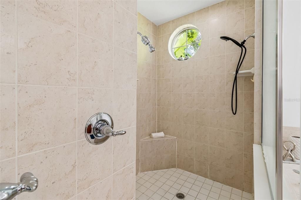 For Sale: $1,050,000 (4 beds, 3 baths, 3566 Square Feet)