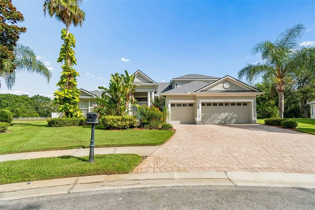 For Sale: $1,050,000 (4 beds, 3 baths, 3566 Square Feet)