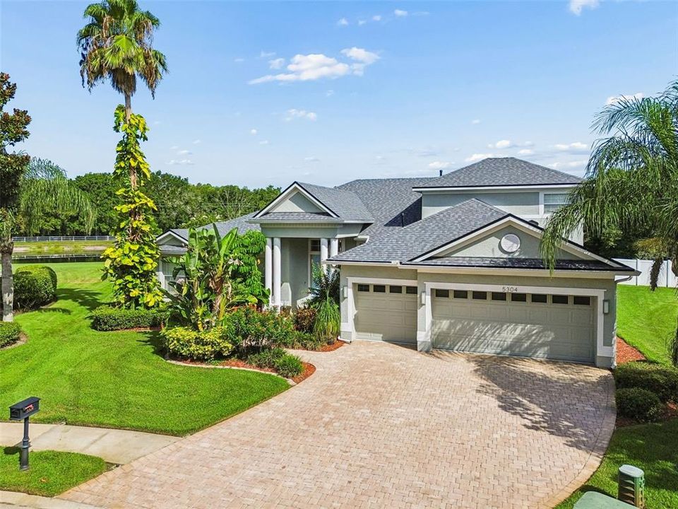 For Sale: $1,050,000 (4 beds, 3 baths, 3566 Square Feet)