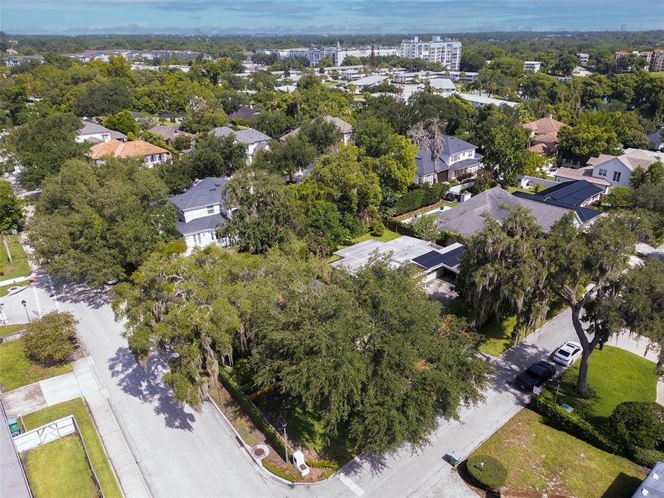 For Sale: $895,000 (0.19 acres)