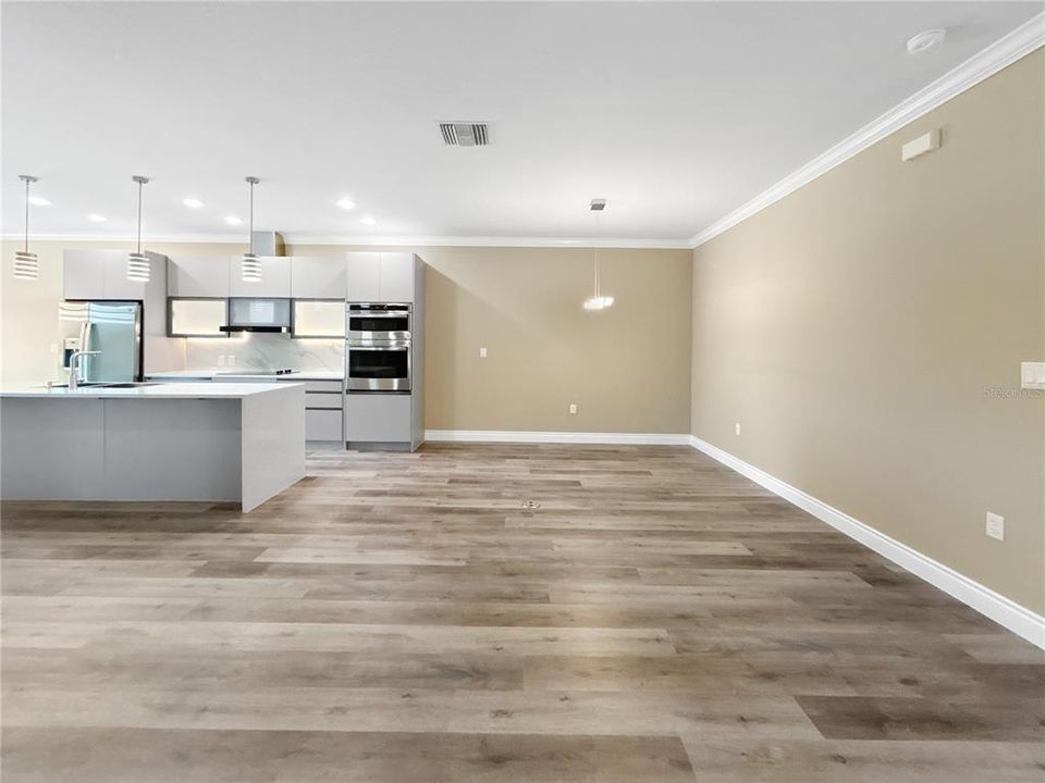 En Venta: $415,000 (4 camas, 3 baños, 2224 Pies cuadrados)