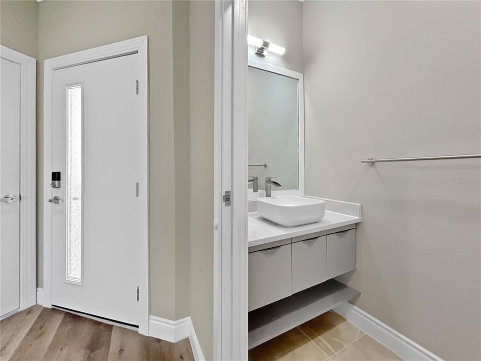 En Venta: $415,000 (4 camas, 3 baños, 2224 Pies cuadrados)