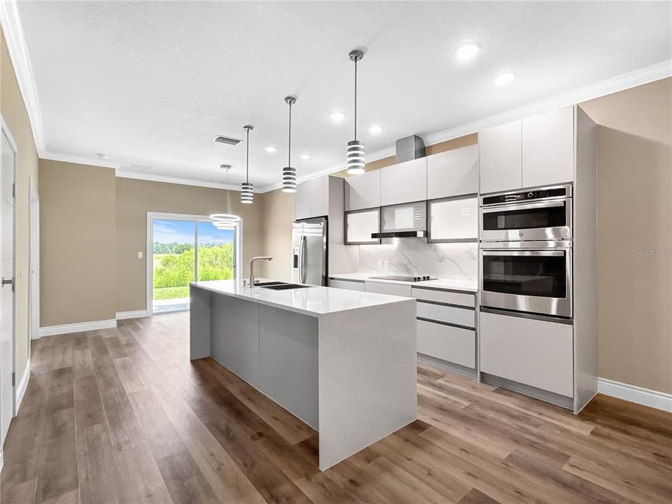 En Venta: $415,000 (4 camas, 3 baños, 2224 Pies cuadrados)