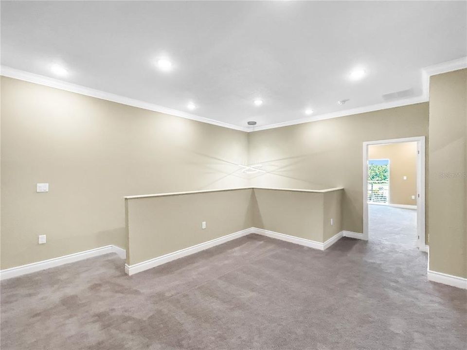 En Venta: $415,000 (4 camas, 3 baños, 2224 Pies cuadrados)
