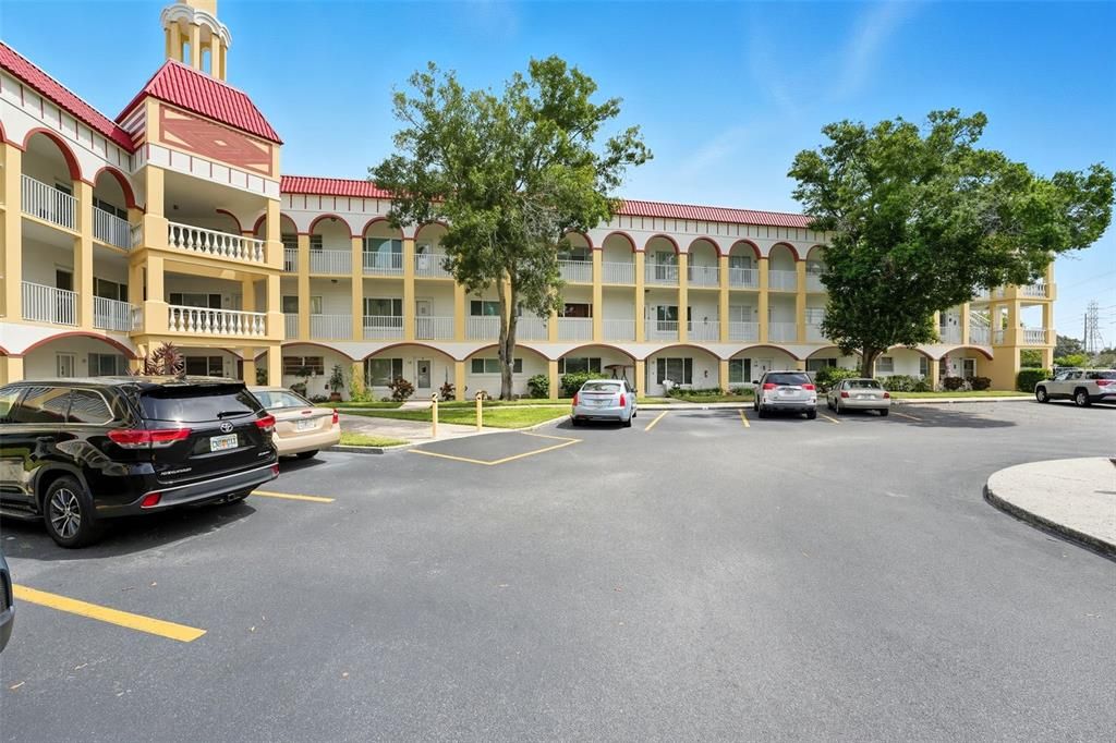 For Sale: $174,900 (2 beds, 2 baths, 1400 Square Feet)
