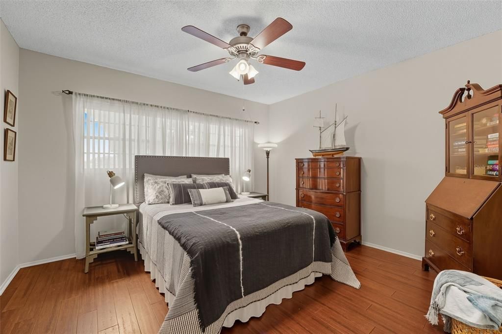 For Sale: $174,900 (2 beds, 2 baths, 1400 Square Feet)