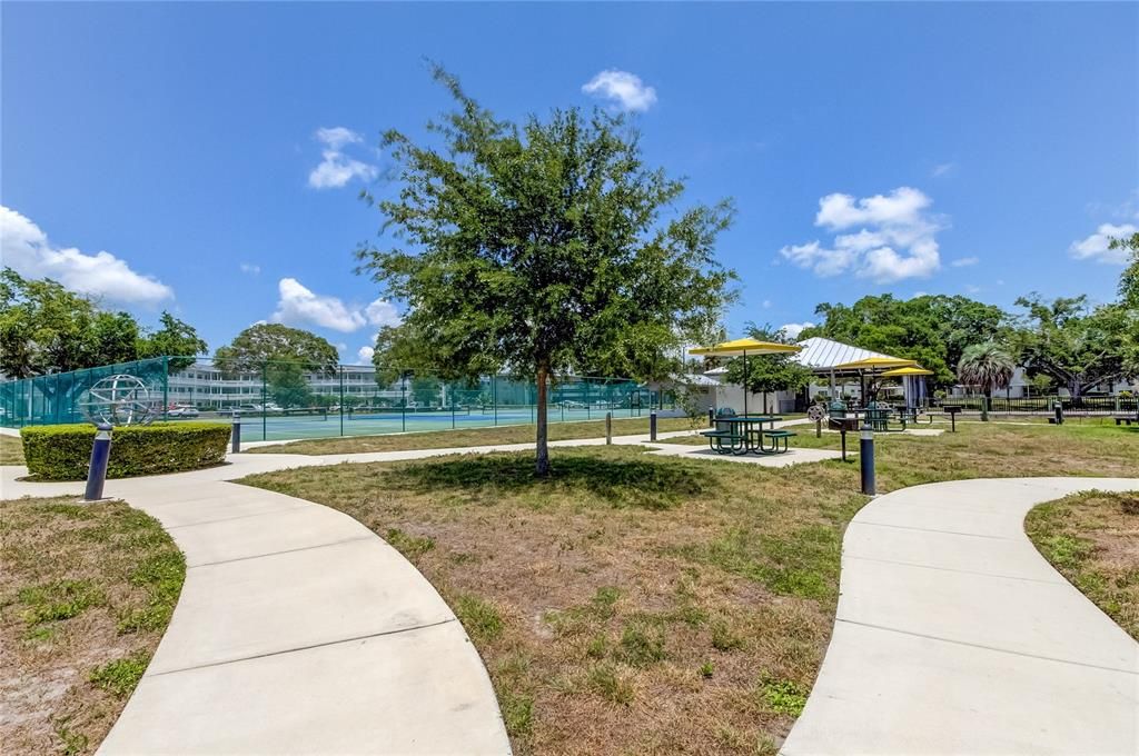 For Sale: $174,900 (2 beds, 2 baths, 1400 Square Feet)