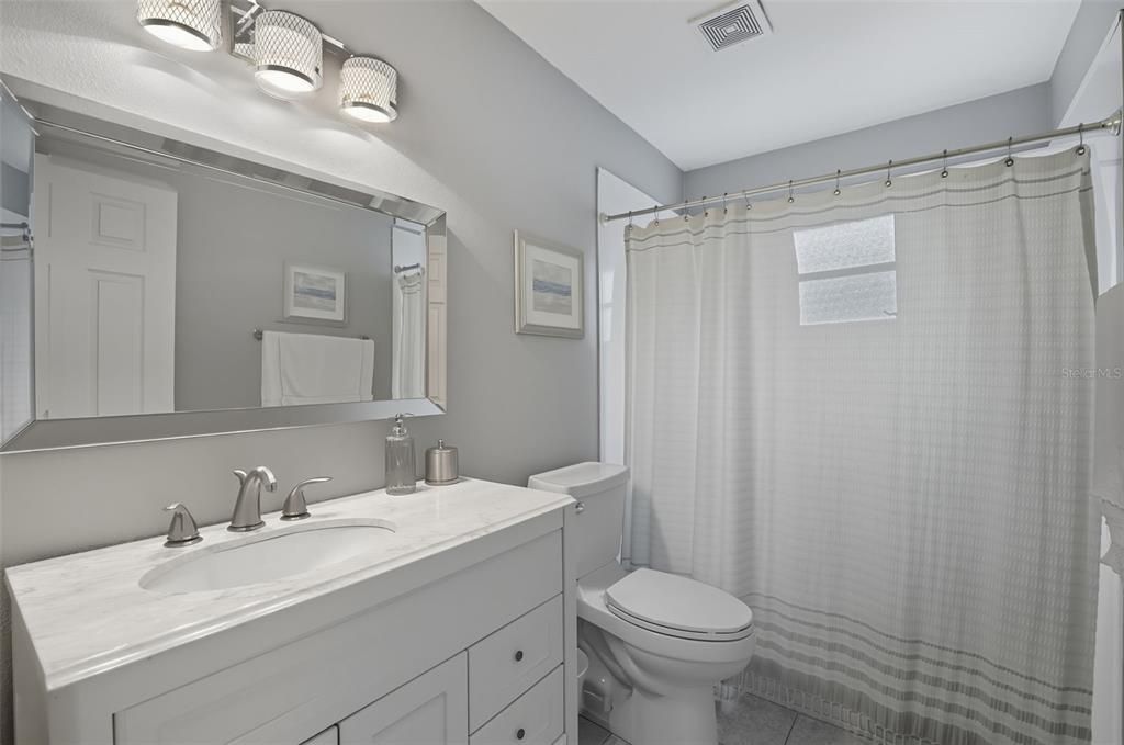 For Sale: $174,900 (2 beds, 2 baths, 1400 Square Feet)