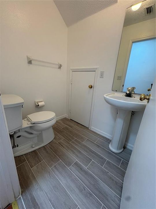 В аренду: $1,800 (3 спален, 2 ванн, 1595 Квадратных фут)