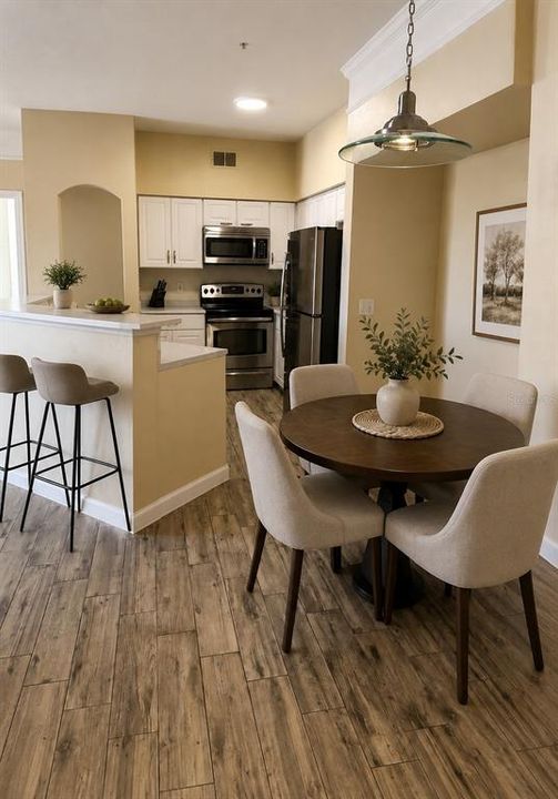 For Sale: $214,990 (2 beds, 2 baths, 1107 Square Feet)