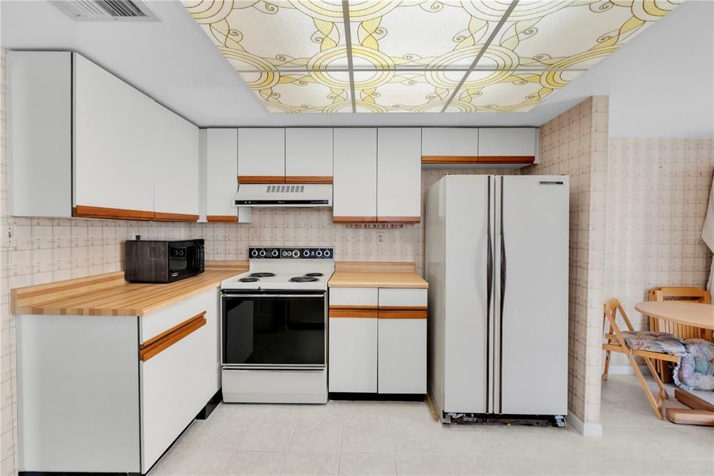 For Sale: $835,000 (2 beds, 2 baths, 1510 Square Feet)