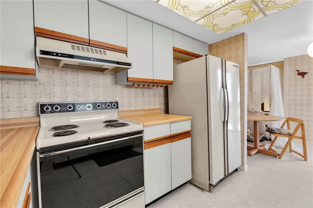 For Sale: $835,000 (2 beds, 2 baths, 1510 Square Feet)