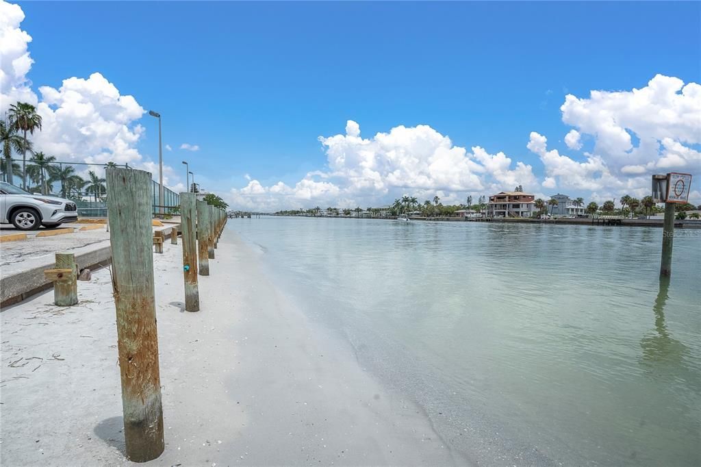 For Sale: $835,000 (2 beds, 2 baths, 1510 Square Feet)