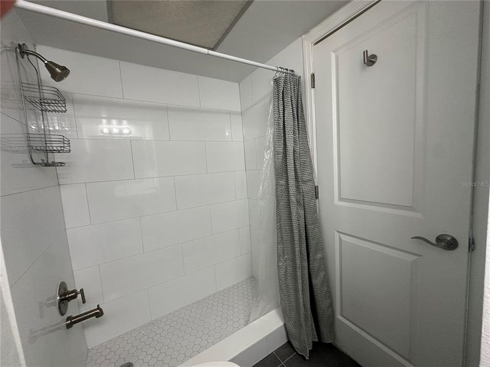 В аренду: $1,800 (1 спален, 1 ванн, 720 Квадратных фут)