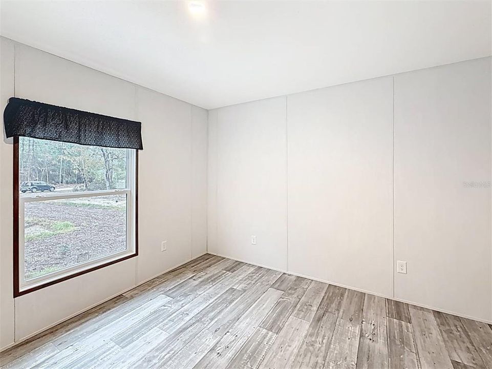 For Sale: $224,900 (4 beds, 2 baths, 1560 Square Feet)