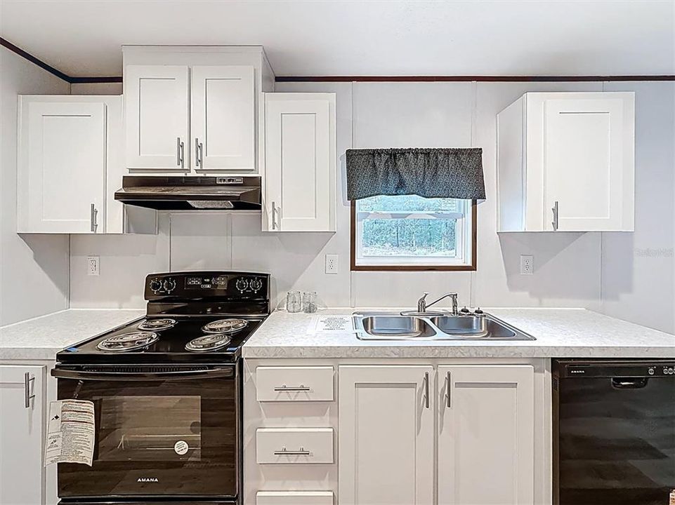 For Sale: $224,900 (4 beds, 2 baths, 1560 Square Feet)