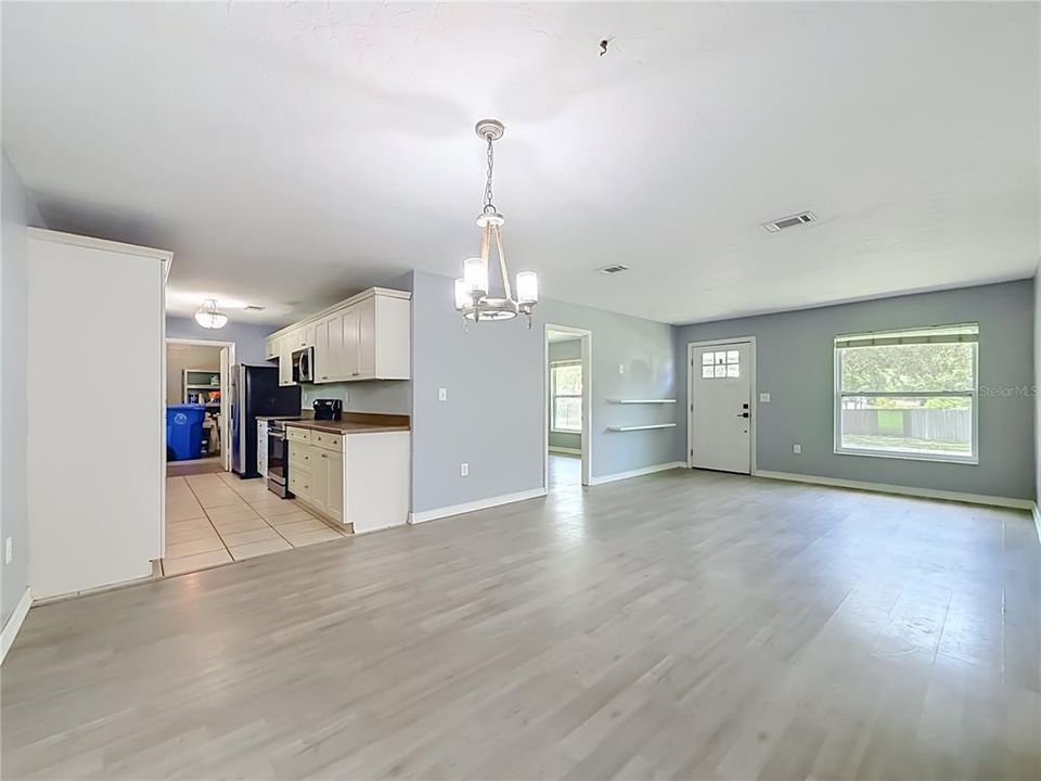 En Venta: $375,000 (3 camas, 2 baños, 1196 Pies cuadrados)