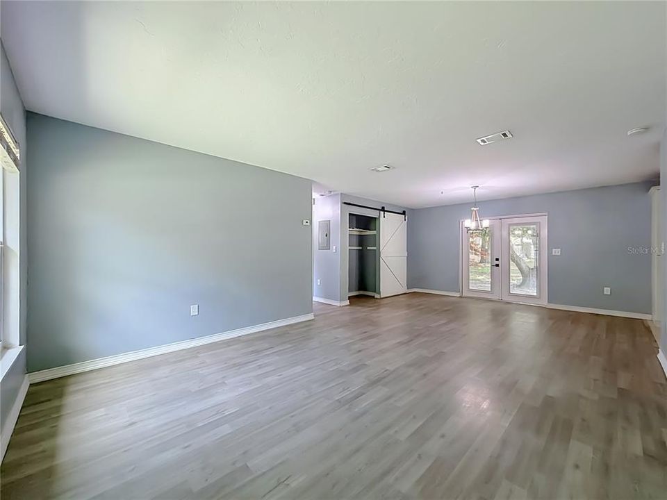 En Venta: $375,000 (3 camas, 2 baños, 1196 Pies cuadrados)