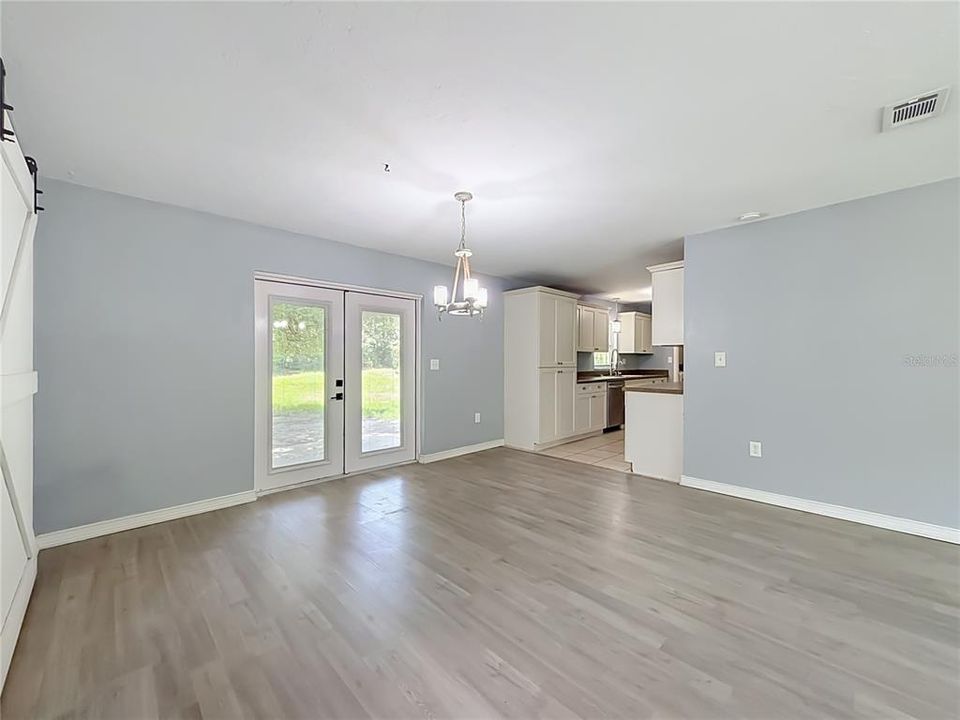 En Venta: $375,000 (3 camas, 2 baños, 1196 Pies cuadrados)
