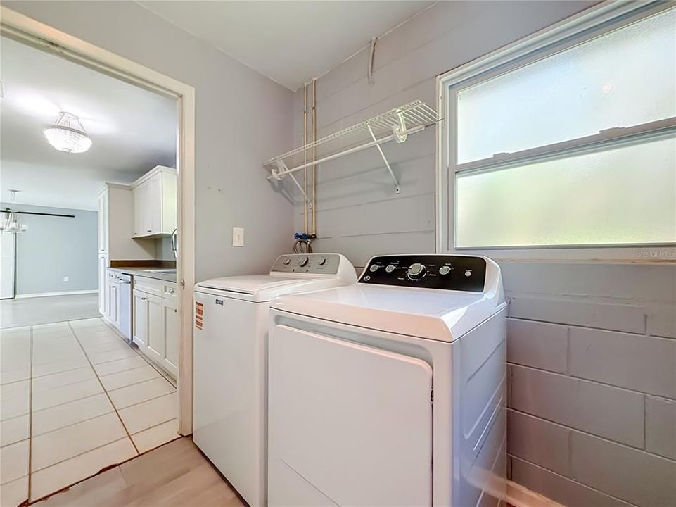 En Venta: $375,000 (3 camas, 2 baños, 1196 Pies cuadrados)