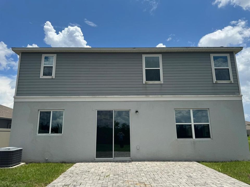 En Venta: $310,000 (4 camas, 2 baños, 3016 Pies cuadrados)