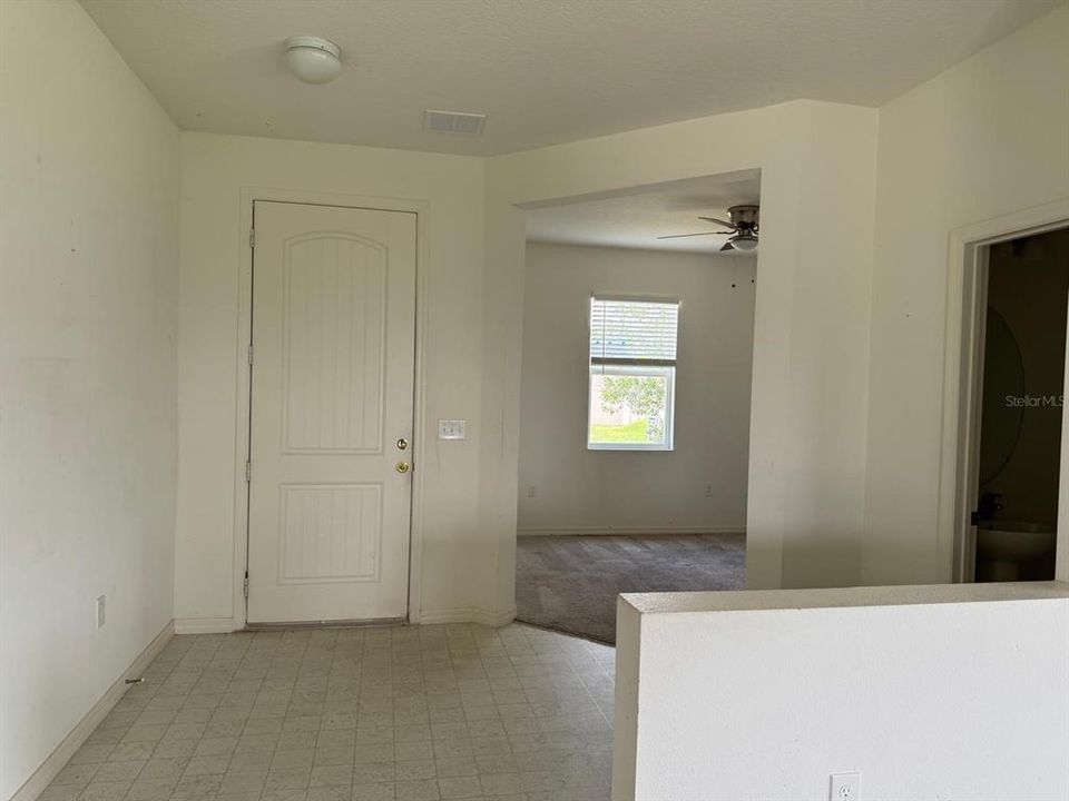En Venta: $310,000 (4 camas, 2 baños, 3016 Pies cuadrados)