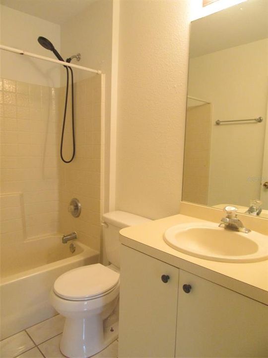 В аренду: $1,750 (3 спален, 2 ванн, 1224 Квадратных фут)
