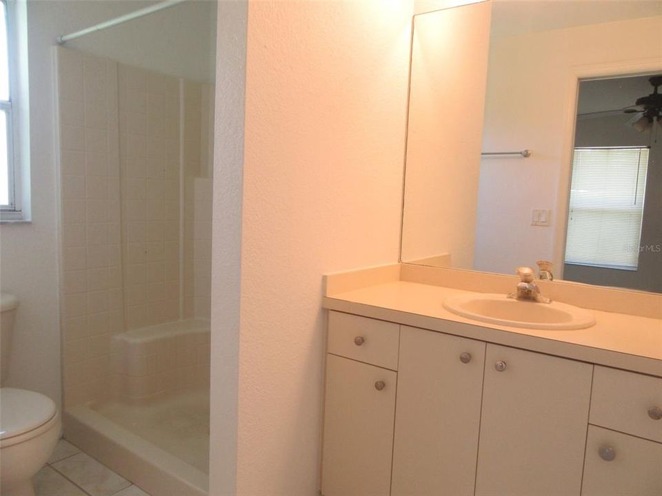 В аренду: $1,750 (3 спален, 2 ванн, 1224 Квадратных фут)