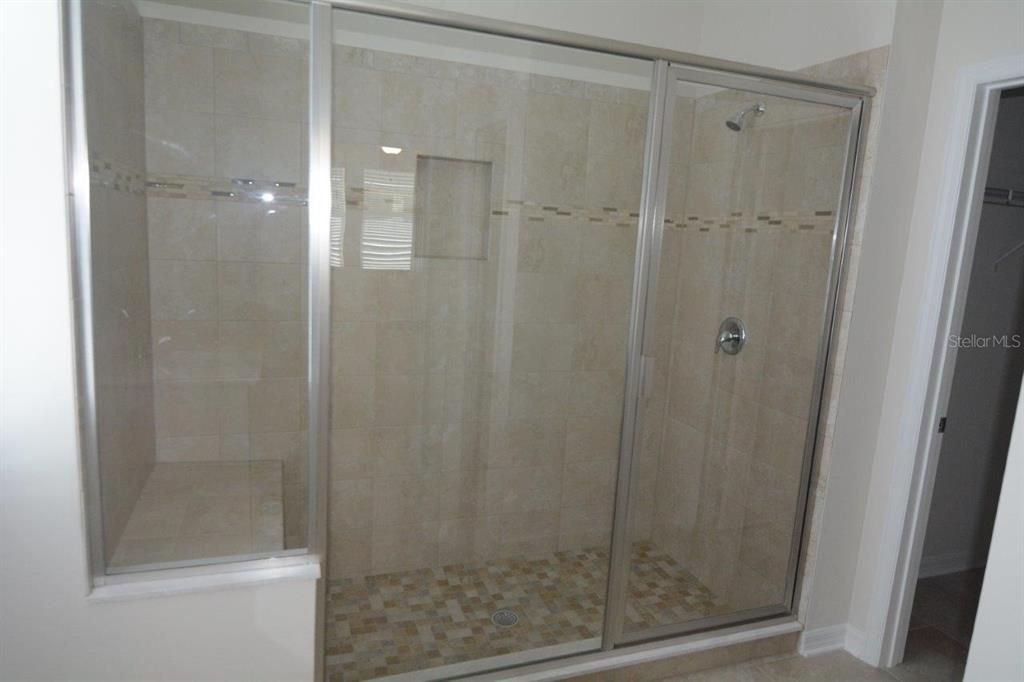 В аренду: $2,950 (4 спален, 2 ванн, 2003 Квадратных фут)
