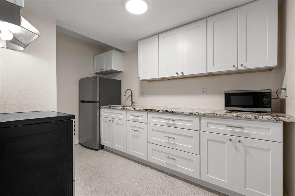For Rent: $1,650 (1 beds, 1 baths, 500 Square Feet)