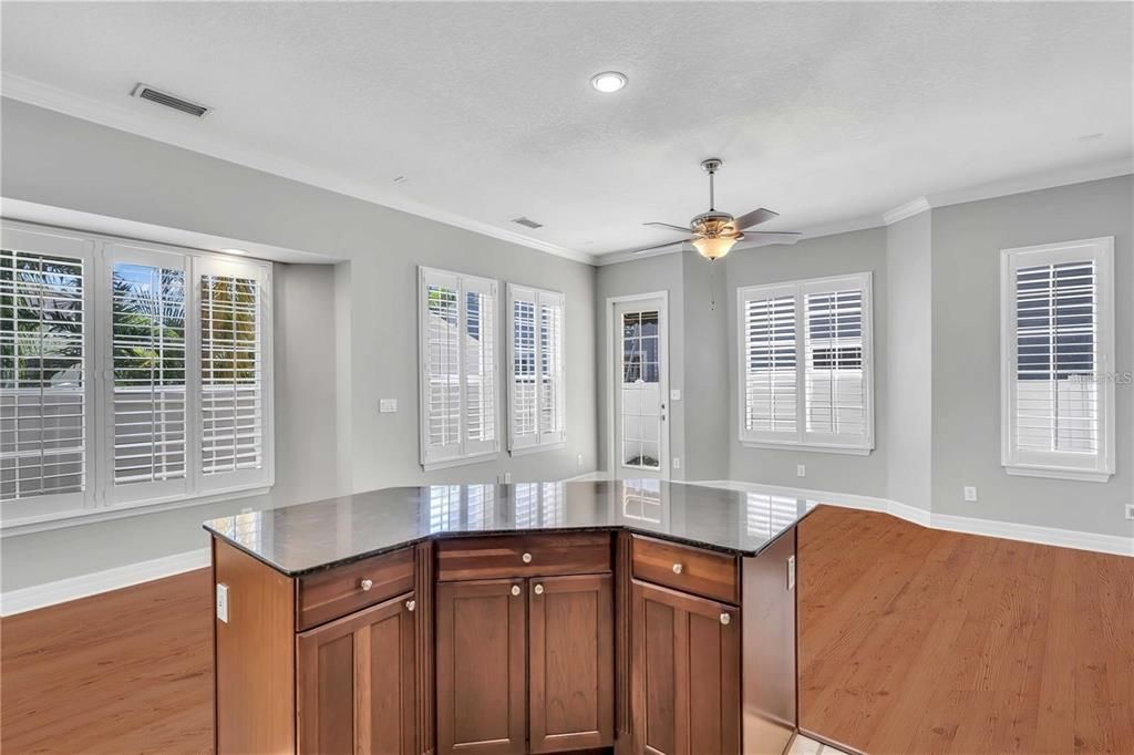For Rent: $3,850 (3 beds, 2 baths, 1841 Square Feet)