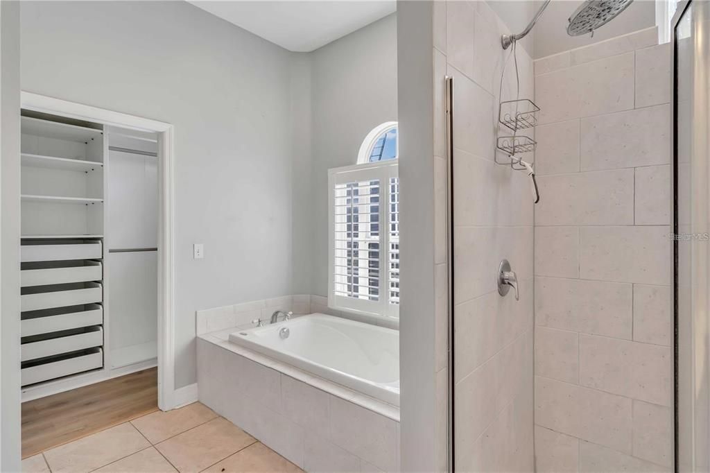 For Rent: $3,850 (3 beds, 2 baths, 1841 Square Feet)