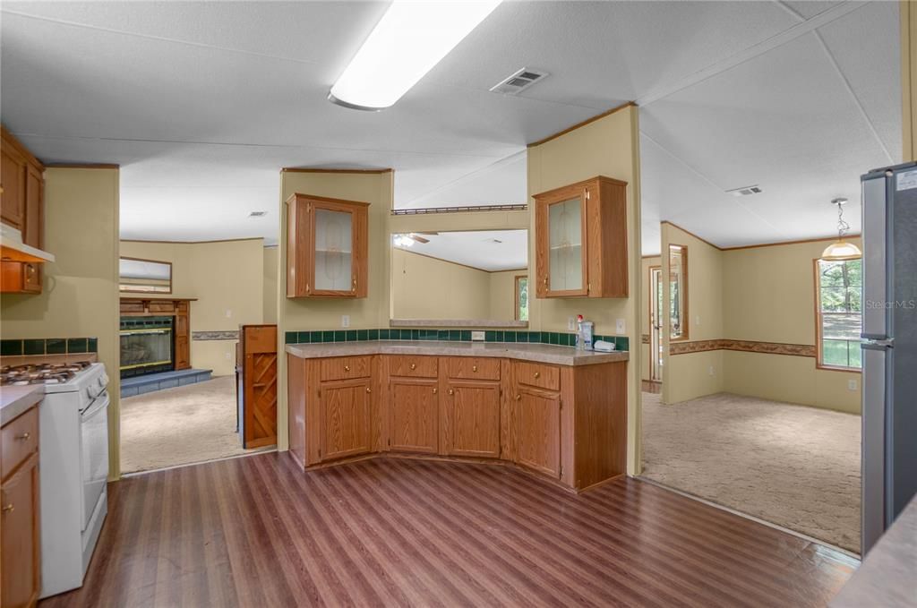 For Sale: $249,900 (3 beds, 2 baths, 1620 Square Feet)