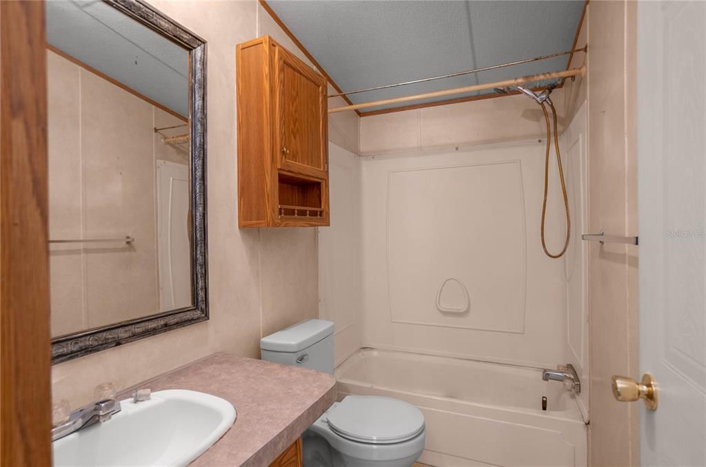 For Sale: $249,900 (3 beds, 2 baths, 1620 Square Feet)